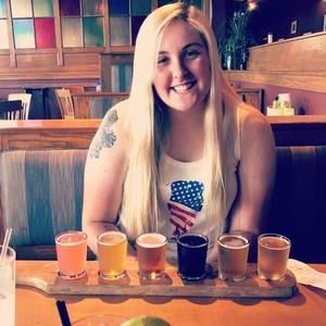 Meet your Posher, Kayla